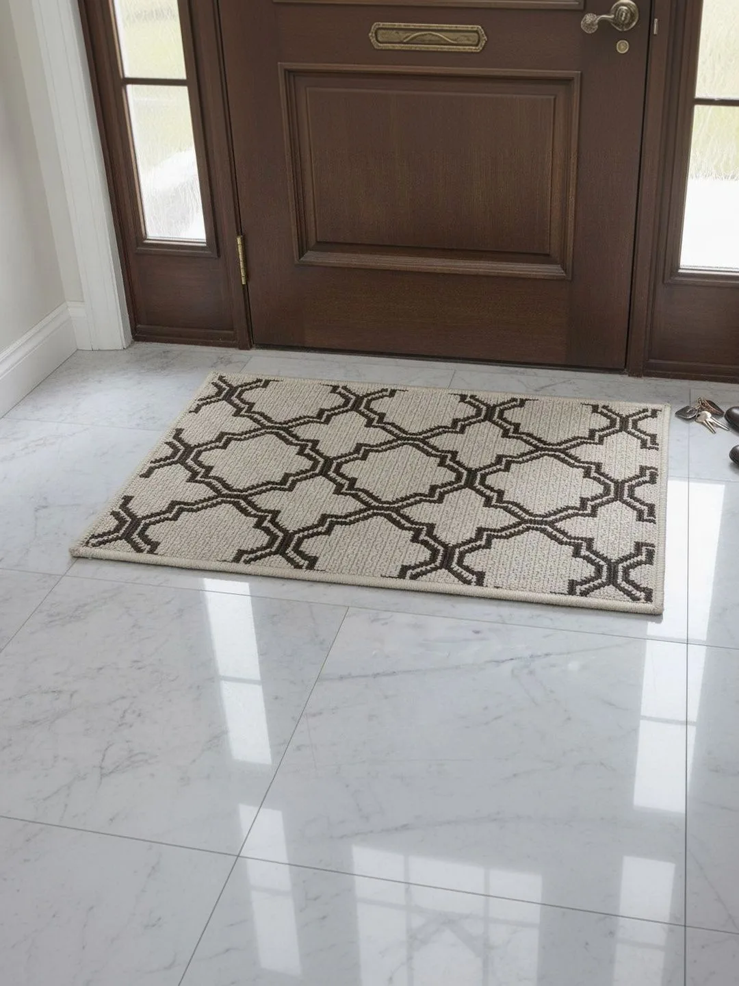 Beige Moroccan Trellis Anti-Skid Doormat 60 x 40 cm in beige & charcoal, texture close-up
