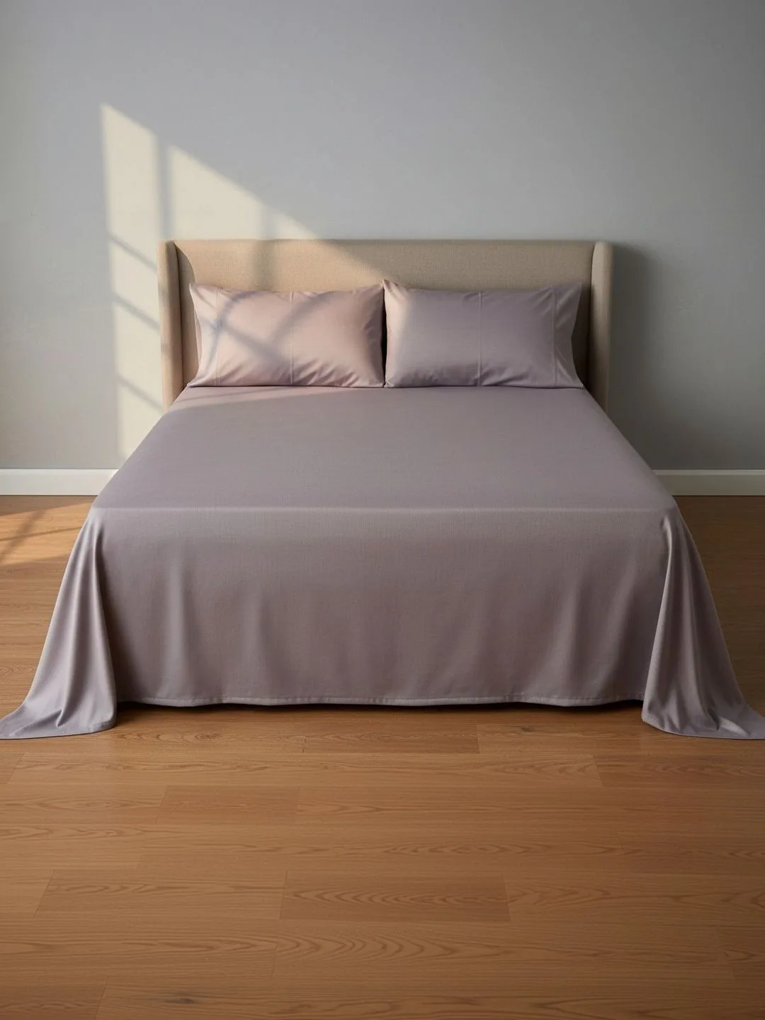 Lavender 600 TC Egyptian Cotton king size bedsheet with 2 pillow covers, folded detail