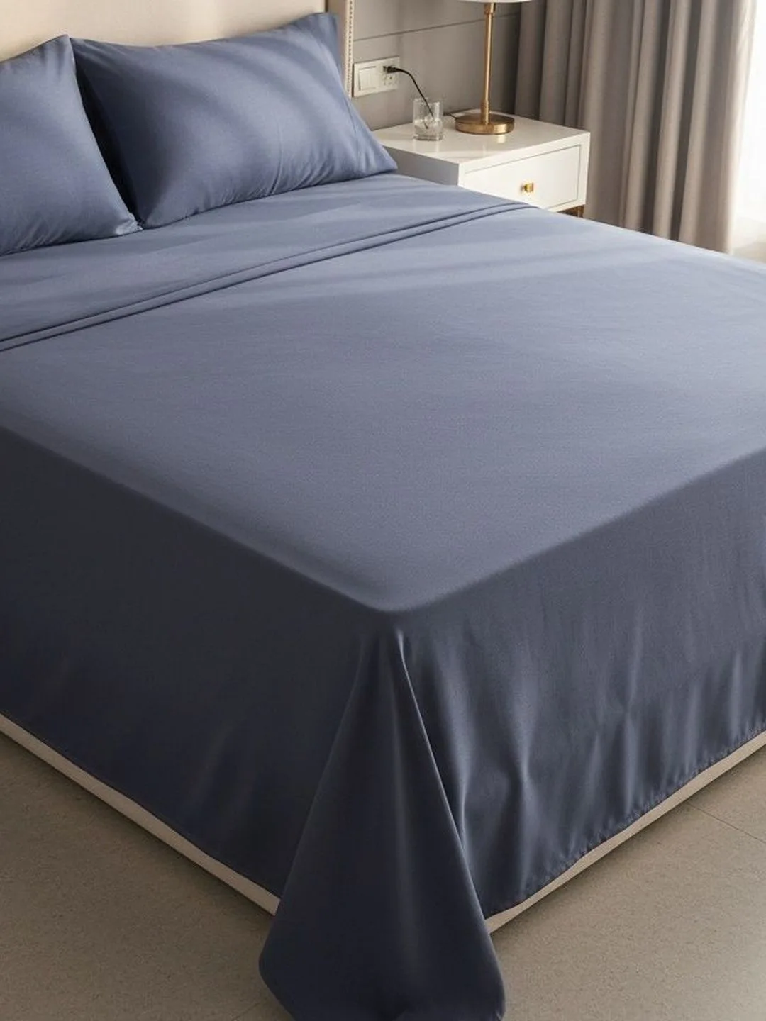 Slate Blue 600 TC Egyptian Cotton king size bedsheet with 2 pillow covers, fabric and pillow cover close-up